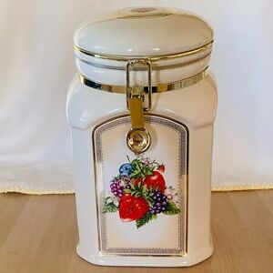 Vintage 90’s Knott’s Berry Farm Ceramic Canister W/ Fruit Gold Trim Latch Lid